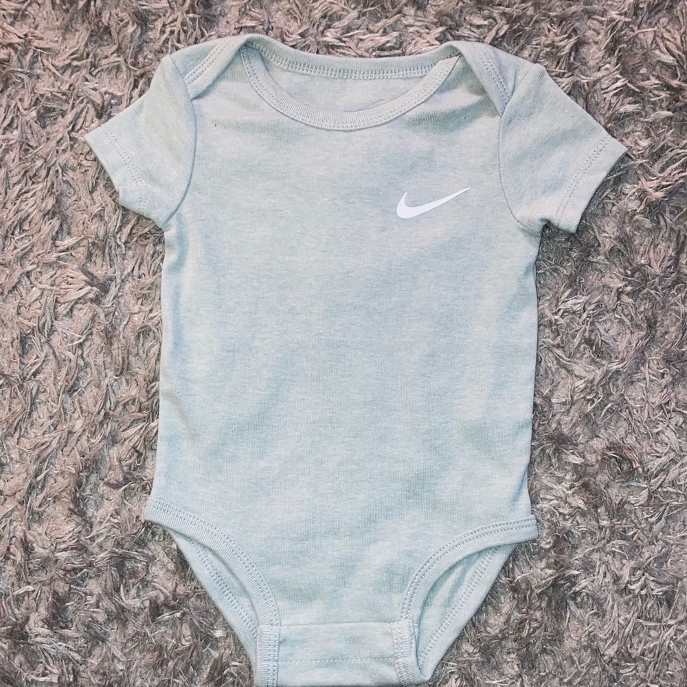 Nike ultra Soft sea green  Infant Bodysuit 9 months solo check ✔️☑️